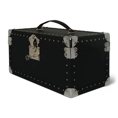 Bring a Victorian slice of luxury back with this fine Winery Box.