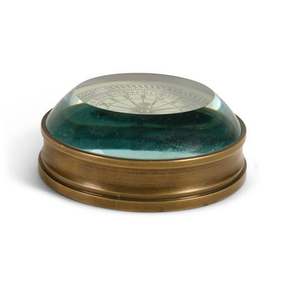 From this side view, this compass shows quality.
