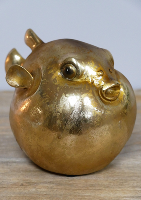 Close Up view of this attractive golden fish in the style of a puffer fish- but we thought calling it a bloater sounded better!
And whats more, you get two for your money, and fishy gets a friend!
Makes an excellent display
12 cm tall.