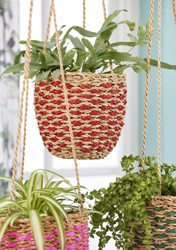 A closer view of the weave work that goes into each basket.