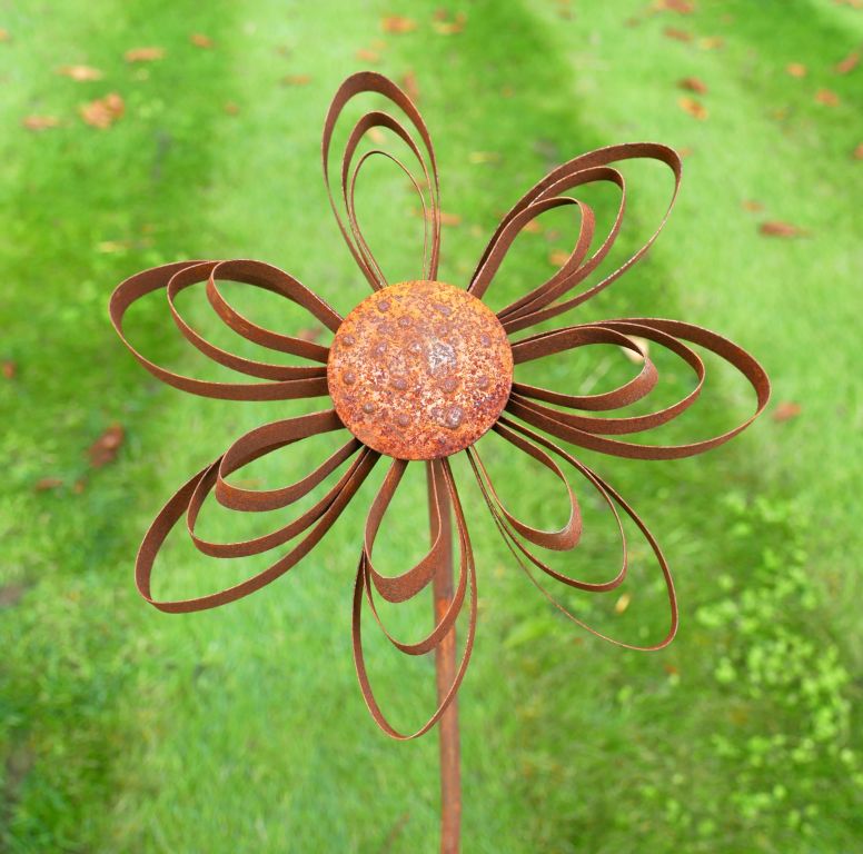 Rusty Flower Garden Art