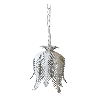 This is the attractive Bodhi Light finished in Antique White to complement any room.
Made in iron and measures 24.5 cm. 