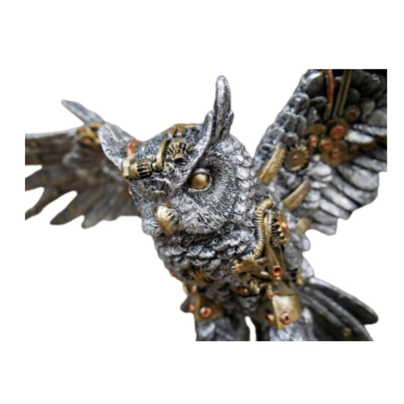 In the Steampunk style, this Owl surely looks fantastic. Looks great on the wall.