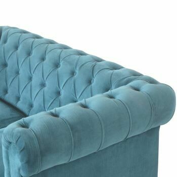 And with the delicious deep buttoned style, it looks absolutely fantastic