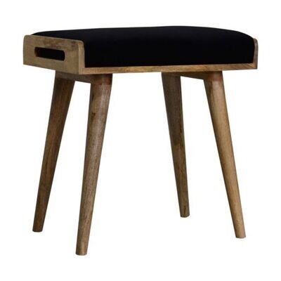 See hoe the seat pad is held in place by a tray top, making it easy to lift and carry anywhere you fancy.
