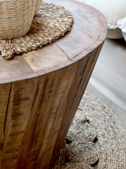No doubting the fine workmanship that has been employed in the making of this table.