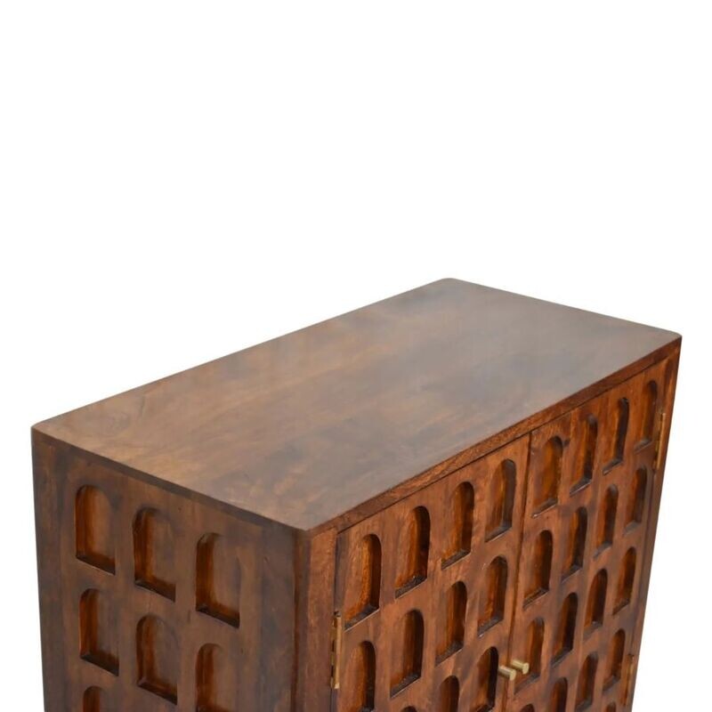 See the Salisbury design replicated around the sides too, and look at the quality of the top.