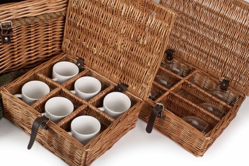 Rope Handled Green Tweed Six Person Picnic Hamper