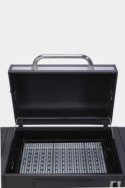 Charcoal BBQ with all accessories