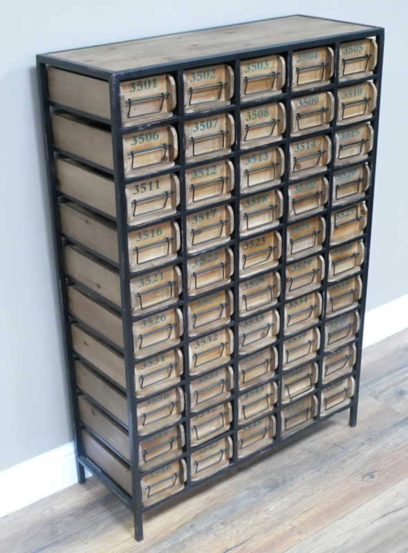 Ideal for storage of screws, craft items, hobby supplies or any bits and bobs.