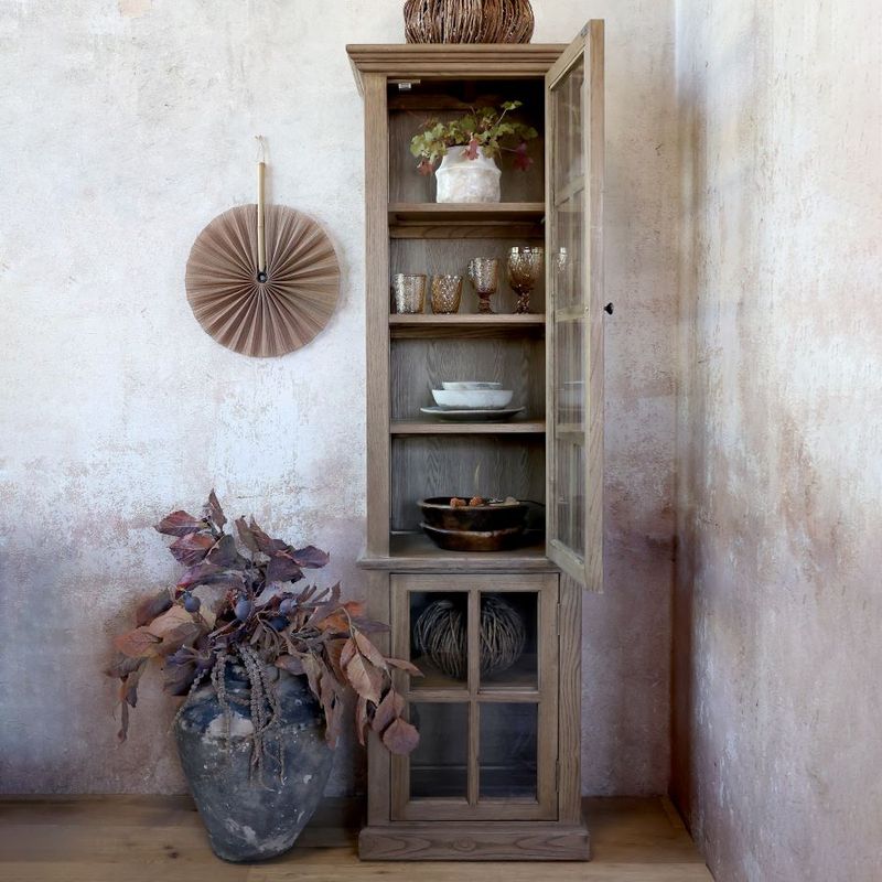 Wherever you place it, the Vanessa just has quality.