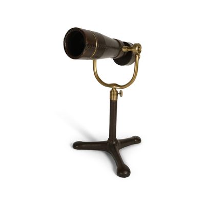 Vintage Desk Telescope What a beautiful telescope! Made from Brass and Aluminium, think how good it will look in your office, study or display shelf!