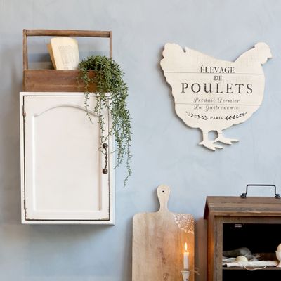 Here's the Jolie cabinet in situ looking so naturally in place.