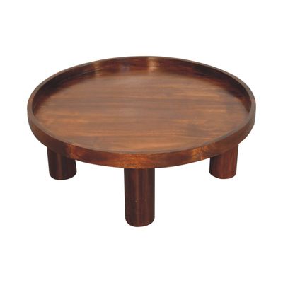 Here we have the top view of this good size coffee table showing the beautiful wood shade of chestnut and the very useful raised tabletop edge.
