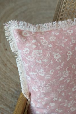 Chic Square Cushion Floral - Fringed Delicate Pink Pattern