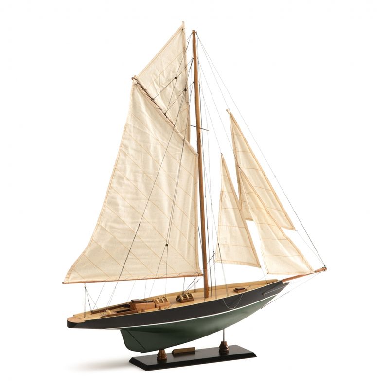 Côtre, Pen Duick- Dark Green A beautiful model of this Cotre yacht from the 1960's