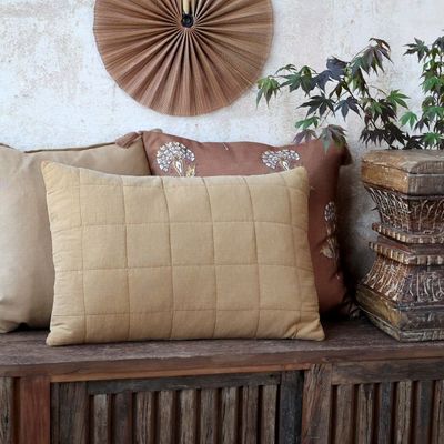 Chic Rectangular Cushion - Honey