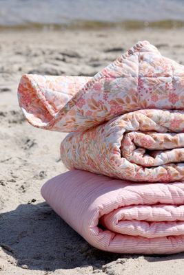 Chic Rose Quilt