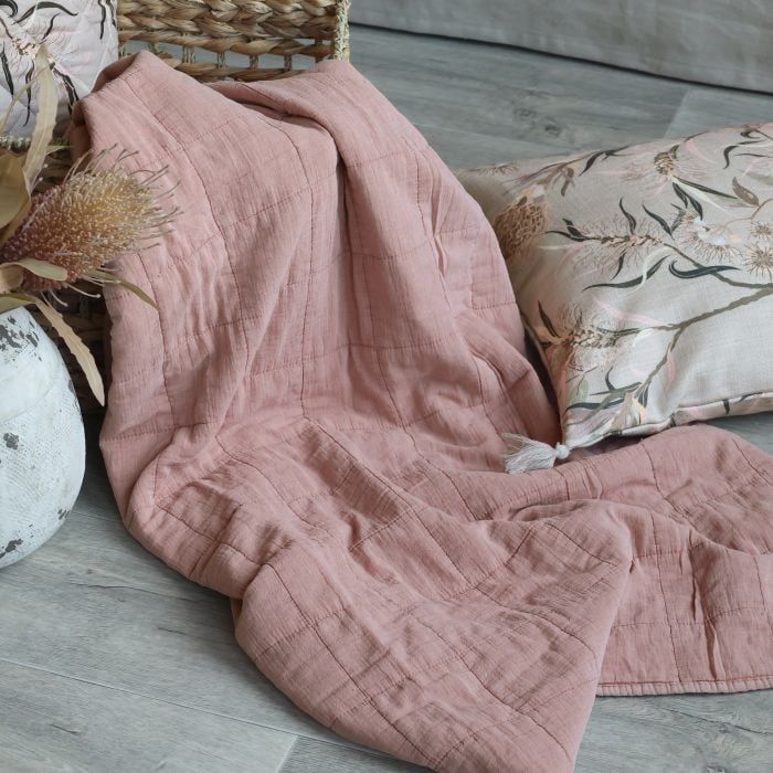 Chic Quilted Blanket - Taupe