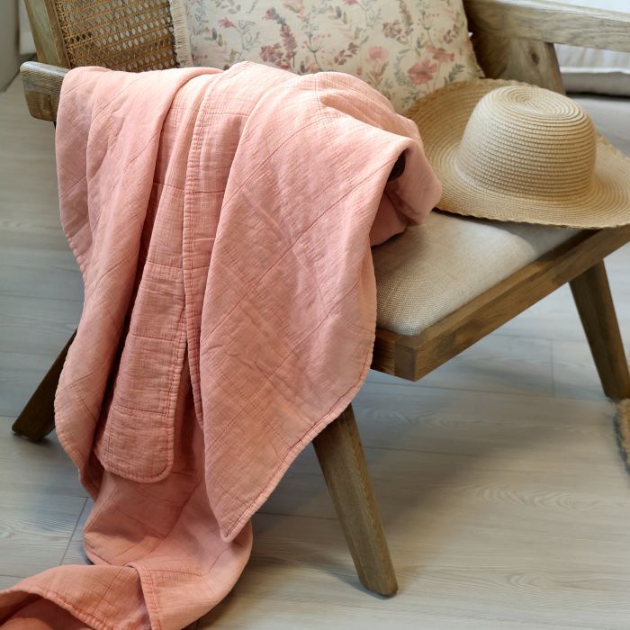 Chic Quilted Blanket - Coral Blush