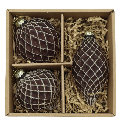 Mocca and Champagne Christmas Trellis Baubles – Set of Three Boxed set of three mocca Christmas baubles in assorted shapes, decorated with a sparkling champagne trellis pattern.
