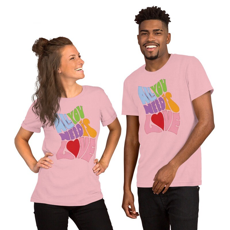 ♥TODO LO QUE NECESITAS ES AMOR♥ - Camiseta unisex