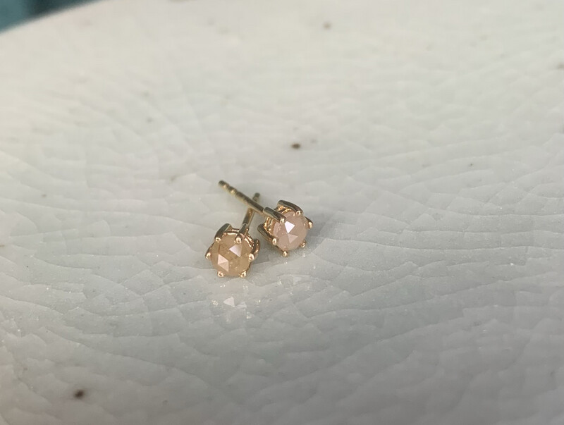 Dreamy Studs
