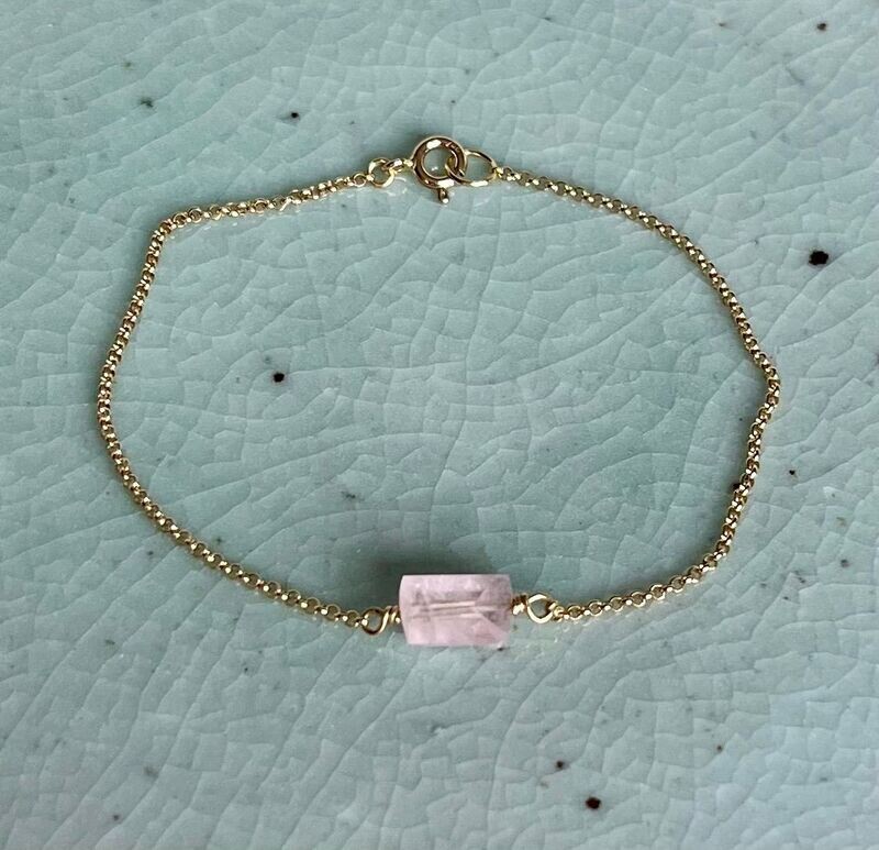 Solid as a Rock armband roze