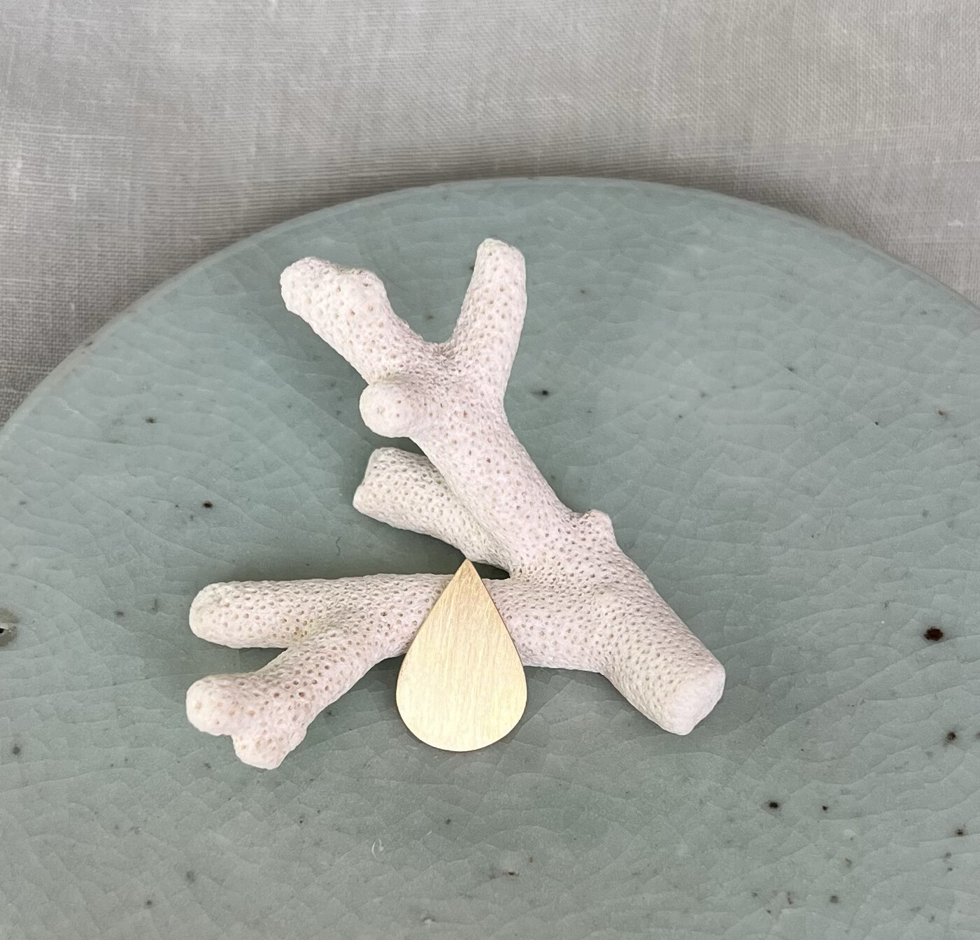 Happy Tear Broche Mat Goud