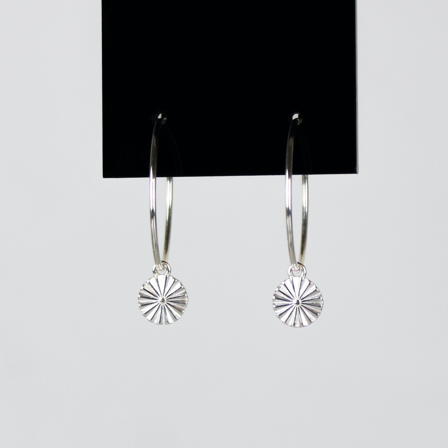 Hoops med sølv vedhæng