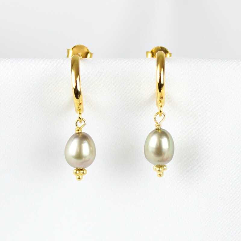 Lysegrønne ferskvandsperle-øreringe