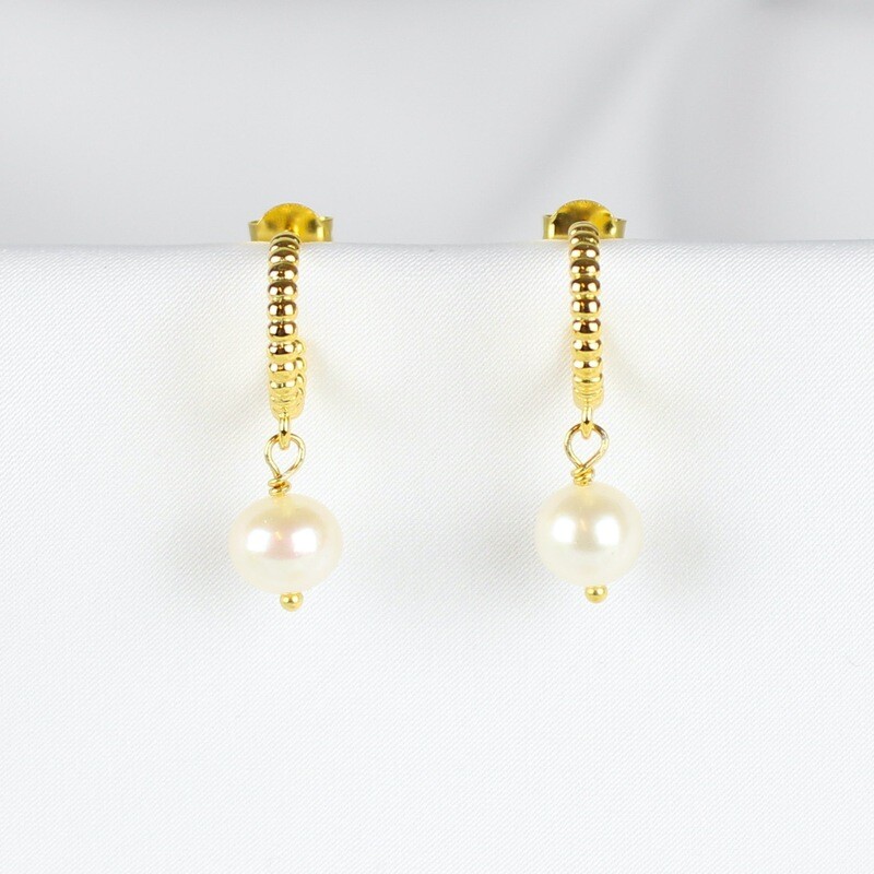 Hvide ferskvandsperle-øreringe m. kugle creoler