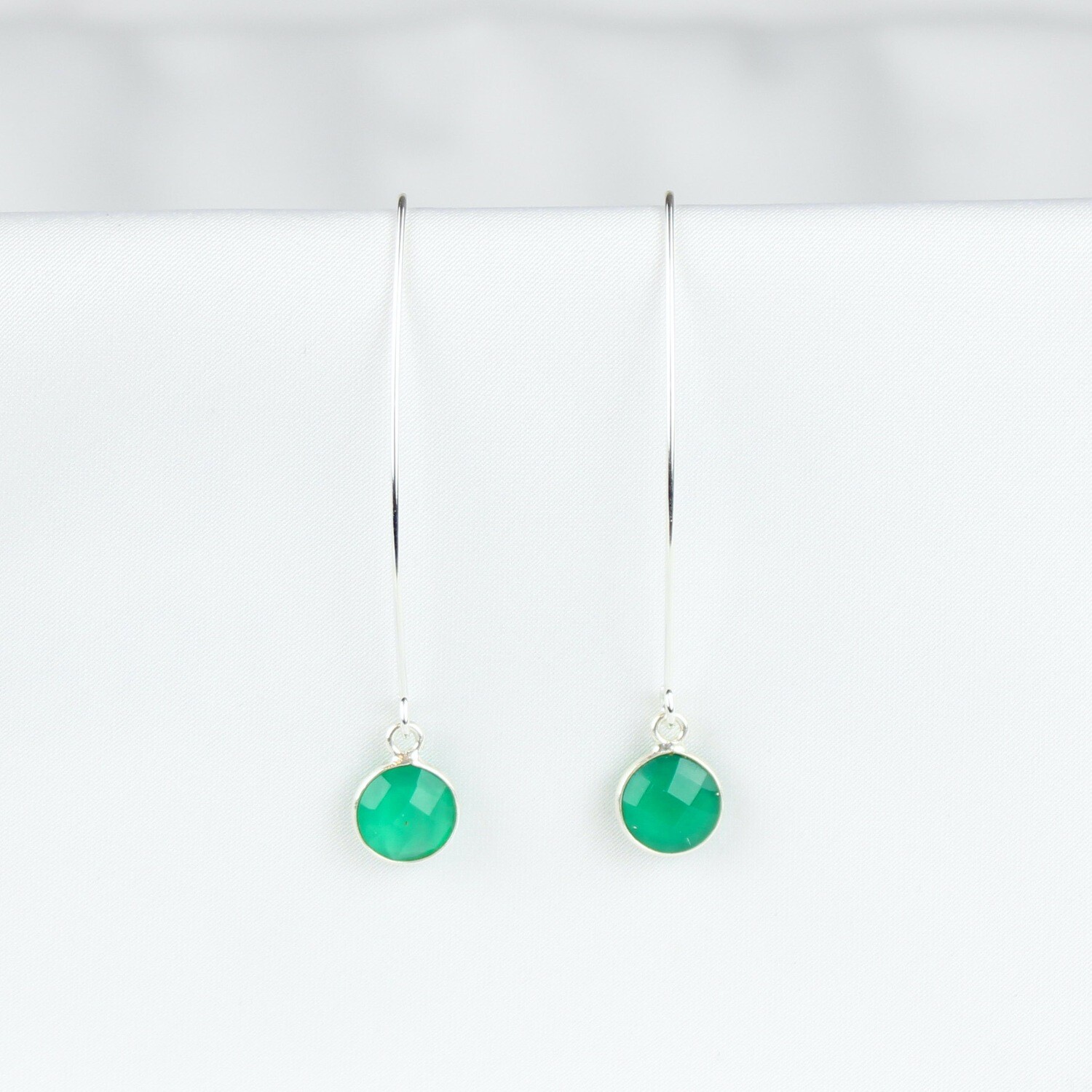 Øreringe med grøn onyx-sten