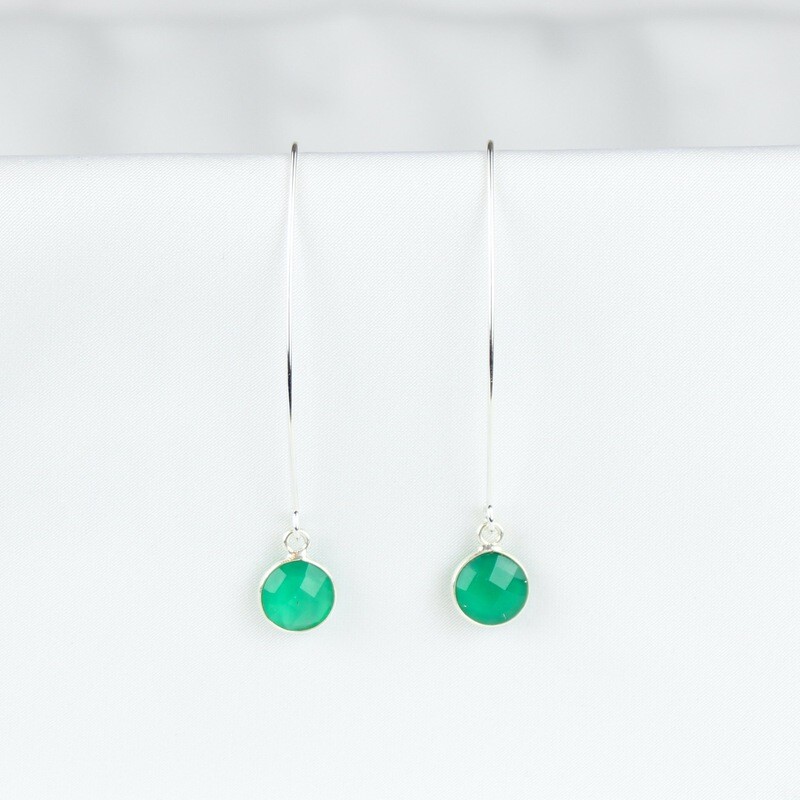 Øreringe med grøn onyx-sten
