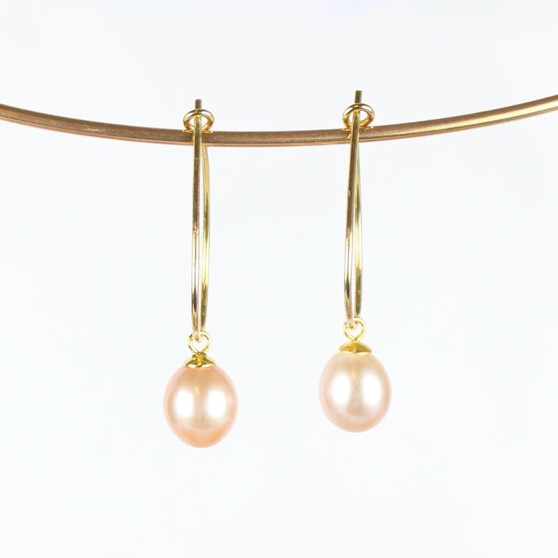 Dråbeformet hoops med rosa ferskvandsperler