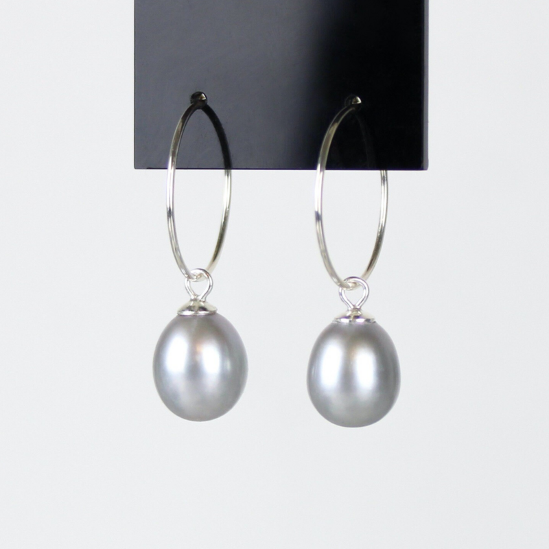 Hoops m. grå ferskvandsperler