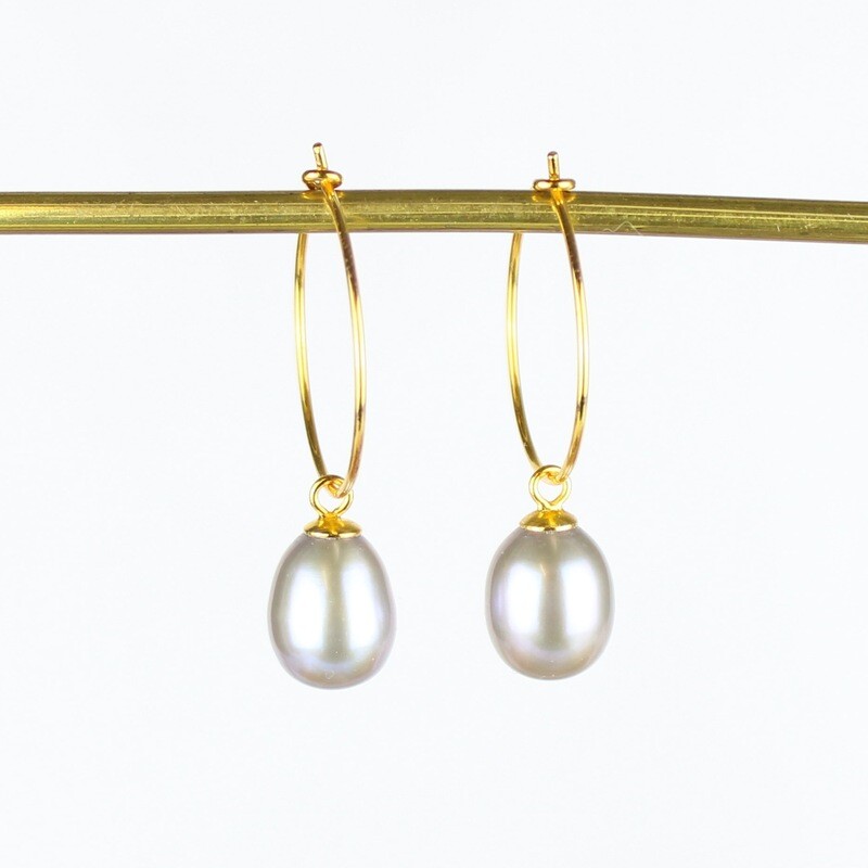 Hoops m. grå ferskvandsperler (forgyldt)