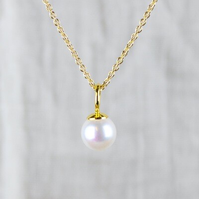 Hvid ferskvandsperle halskæde (forgyldt)