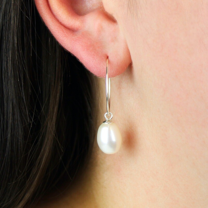 Hoops med hvide ferskvandsperler