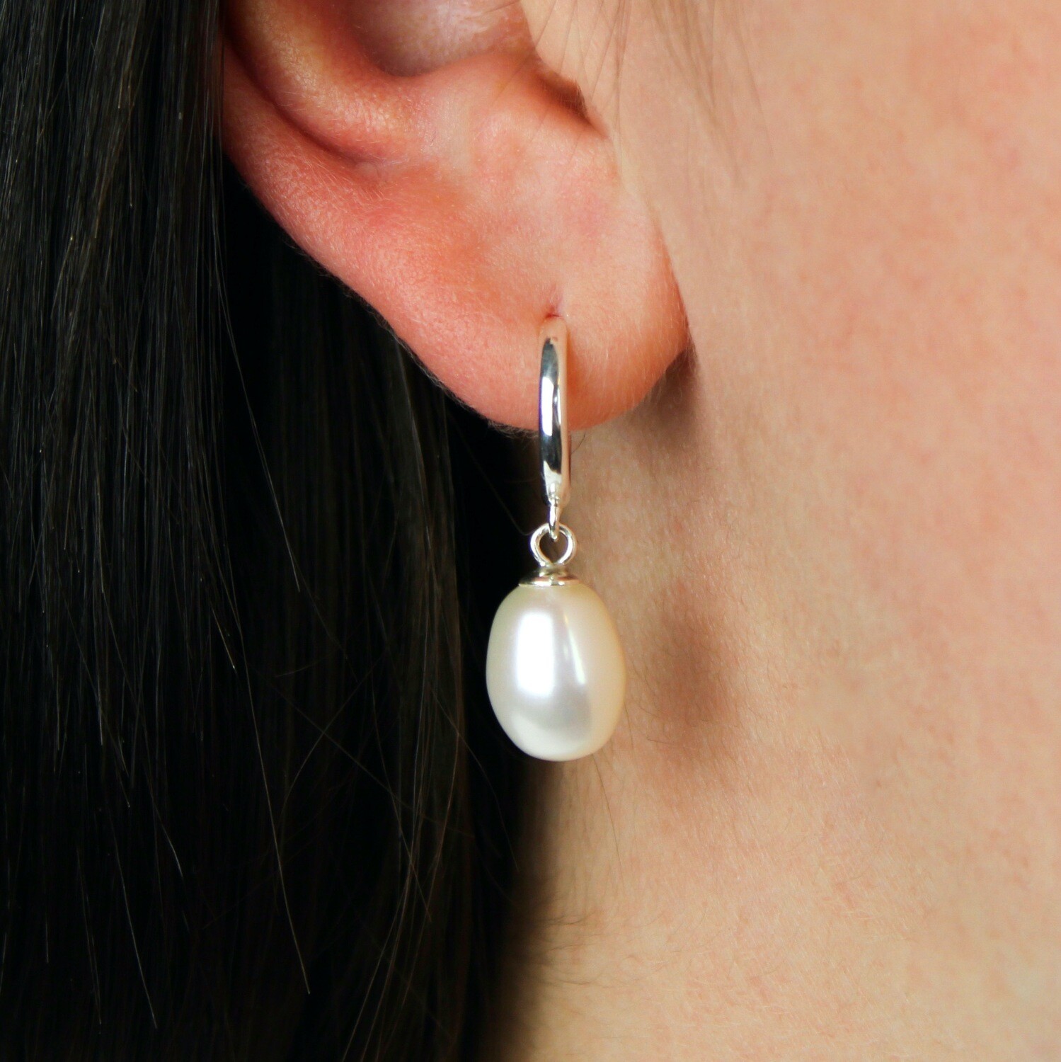 Hvide ferskvandsperle øreringe