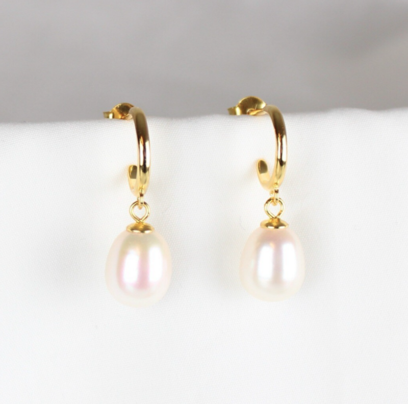 Creoler med hvide ferskvandsperler