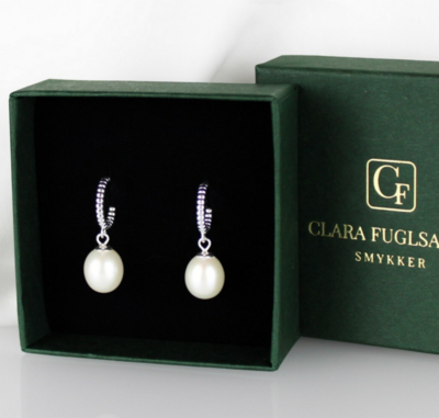 Hvide ferskvandsperle øreringe m. kugle creoler