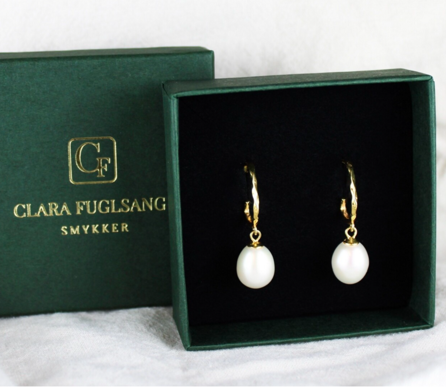 Rustikke hvide perleøreringe