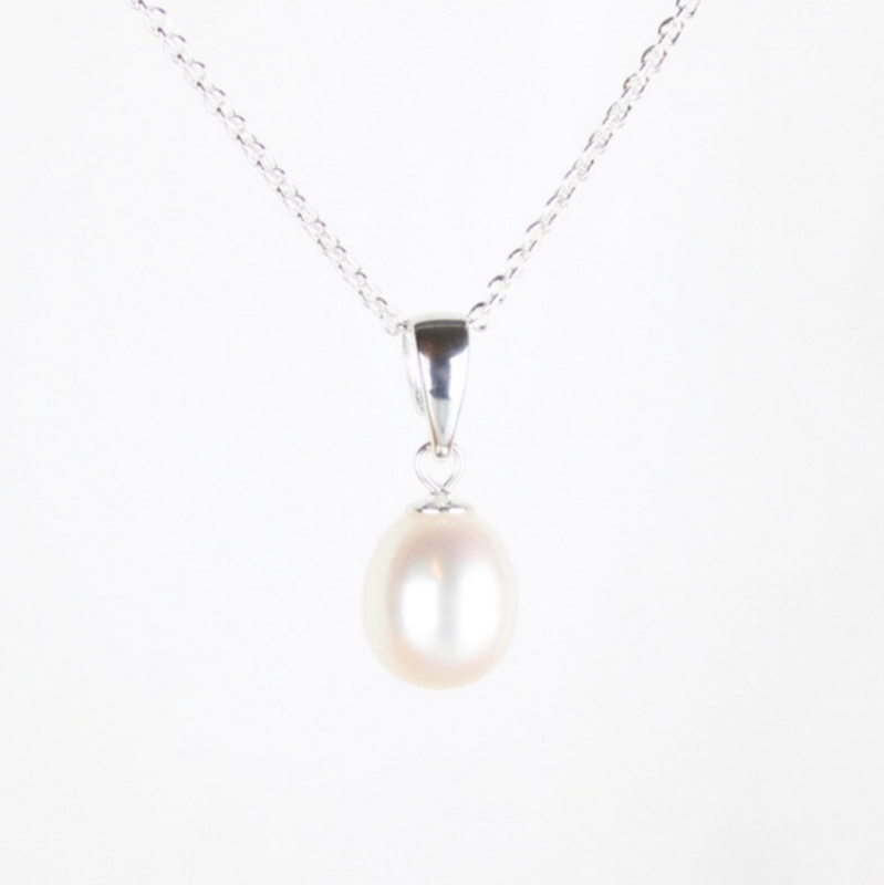 Hvid ferskvandsperle halskæde