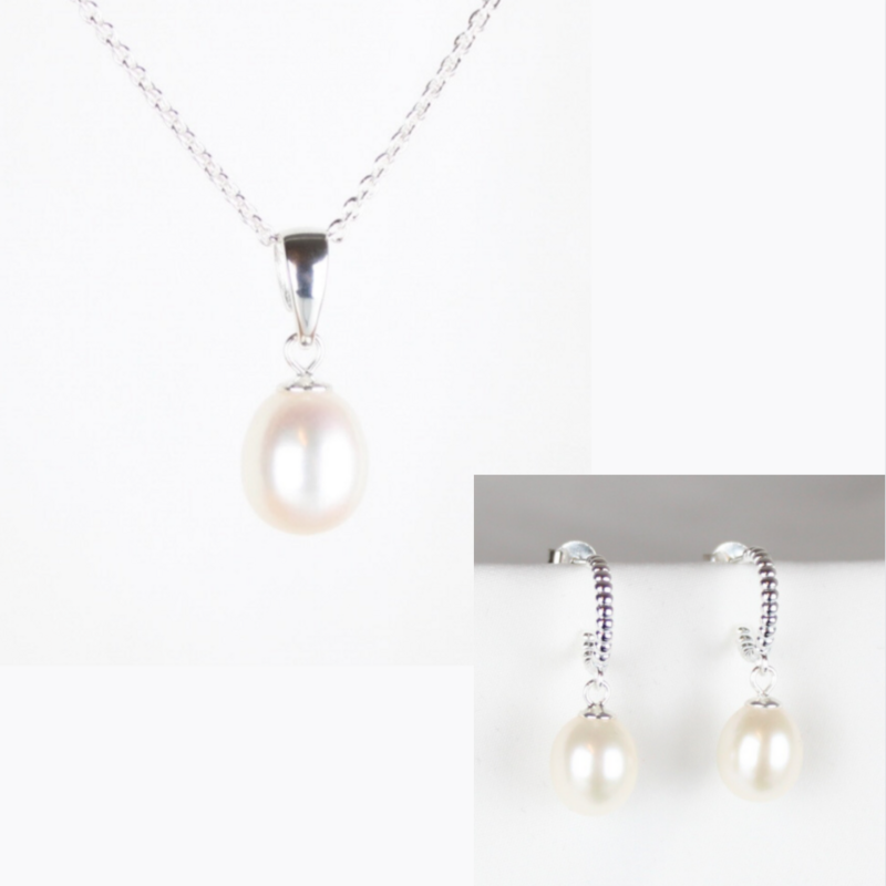 Smykkesæt - Sølv med hvide ferskvandsperler &amp; kugle creoler