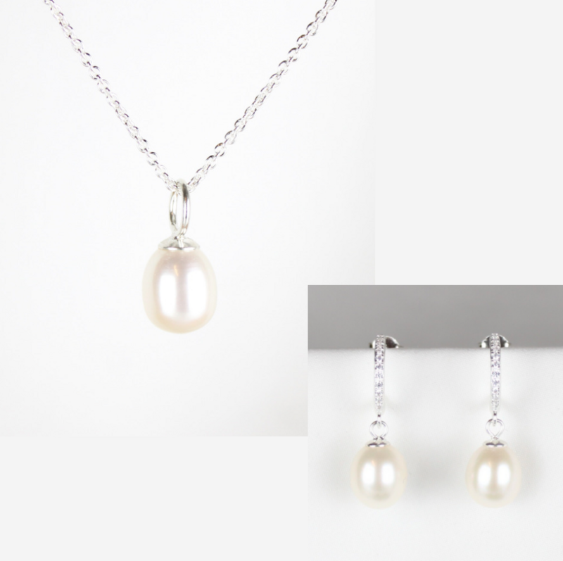 Smykkesæt - Sølv med hvide ferskvandsperler &amp; rhinsten