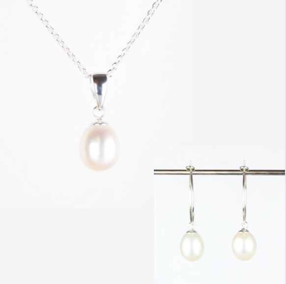 Smykkesæt - Sølv med hvide ferskvandsperler &amp; hoops