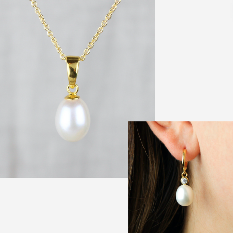 Smykkesæt - forgyldt med hvide ferskvandsperler &amp; rhinsten creoler