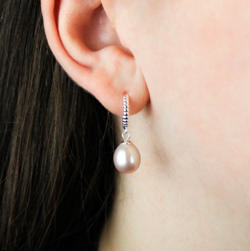 Kugle creoler med rosa perler