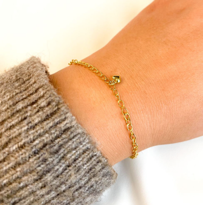 Armbånd med hjerte vedhæng